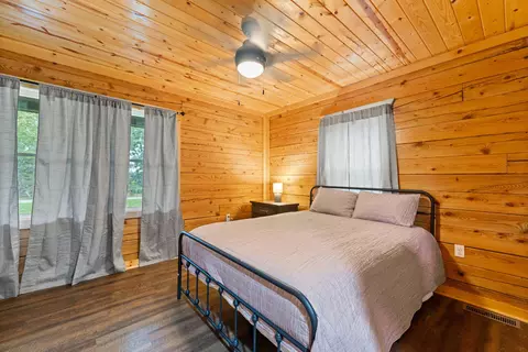 Bedroom - 1182 Darrell Randall Rd, Stanton, KY 40380 photo 1 of 12