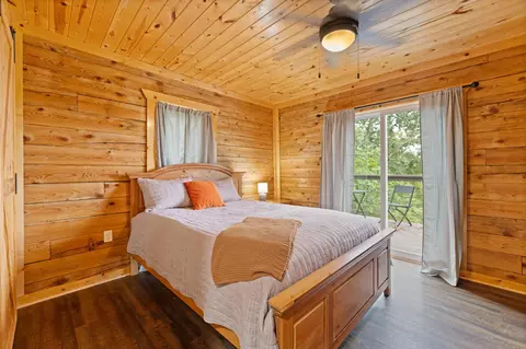 Bedroom - 1182 Darrell Randall Rd, Stanton, KY 40380 photo 5 of 12