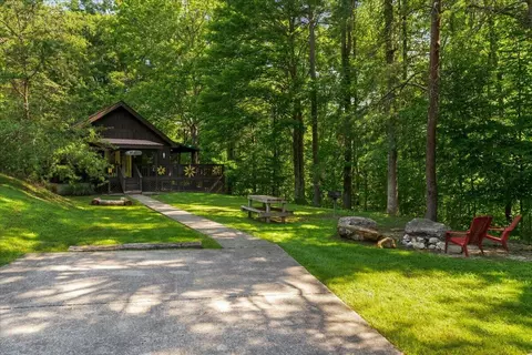 Exterior - 785 Cliffview Rd, Rogers, KY 41365 photo 2 of 12