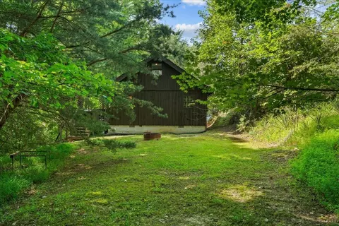 Exterior - 785 Cliffview Rd, Rogers, KY 41365 photo 8 of 12