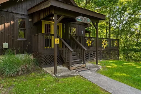 Exterior - 785 Cliffview Rd, Rogers, KY 41365 photo 10 of 12