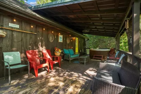 Exterior - 785 Cliffview Rd, Rogers, KY 41365 photo 5 of 12