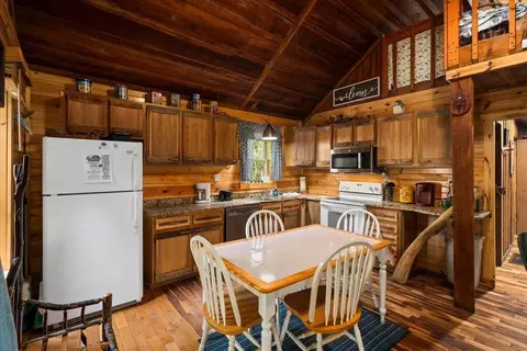 Kitchen - 785 Cliffview Rd, Rogers, KY 41365 photo 1 of 3
