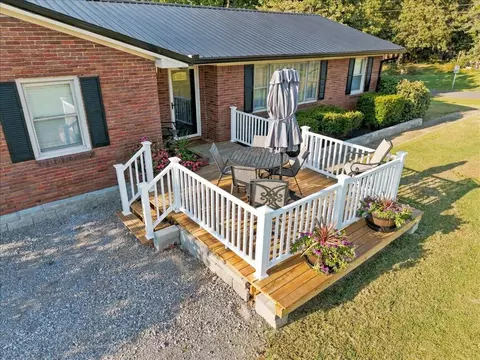 100 W Fairview Ave, Eddyville, KY 42038
