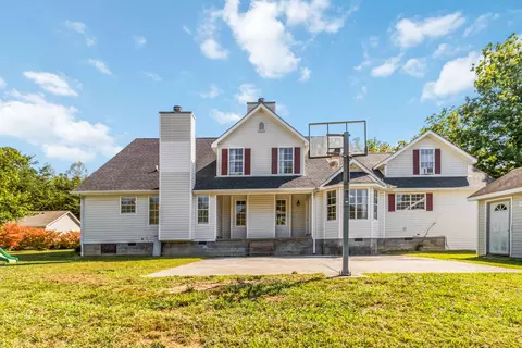 Exterior - 221 Sandy Hills Ln, Corbin, KY 40701 photo 6 of 9