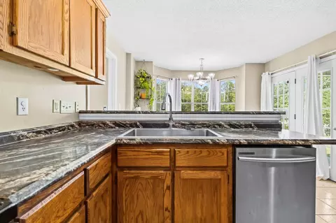 Kitchen - 221 Sandy Hills Ln, Corbin, KY 40701 photo 4 of 6
