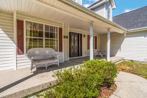 Exterior - 221 Sandy Hills Ln, Corbin, KY 40701 photo 7 of 9