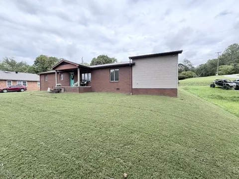 19 Minix Dr, Salyersville, KY 41465