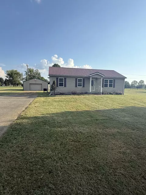 375 Jeffries Ln, Hustonville, KY 40437