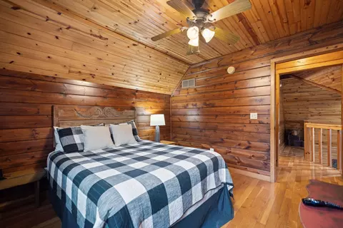 Bedroom - 175 Bootleg Rdg, Stanton, KY 40380 photo 6 of 8