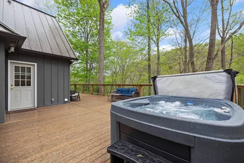 Exterior - 175 Bootleg Rdg, Stanton, KY 40380 photo 8 of 12