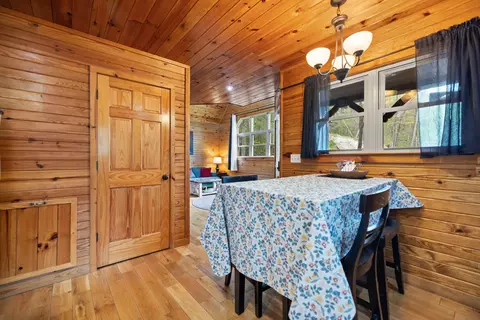 Dining - 175 Bootleg Rdg, Stanton, KY 40380 photo 1 of 1