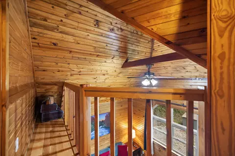 Entry Way - 175 Bootleg Rdg, Stanton, KY 40380 photo 3 of 3