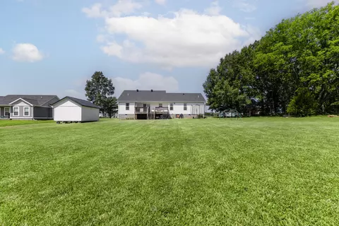 Exterior - 220 John Purdom Dr, Almo, KY 42020 photo 5 of 7