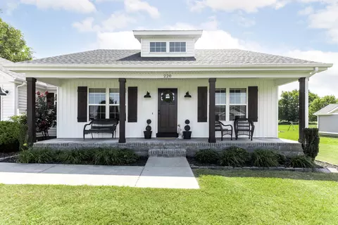 Exterior - 220 John Purdom Dr, Almo, KY 42020 photo 3 of 7