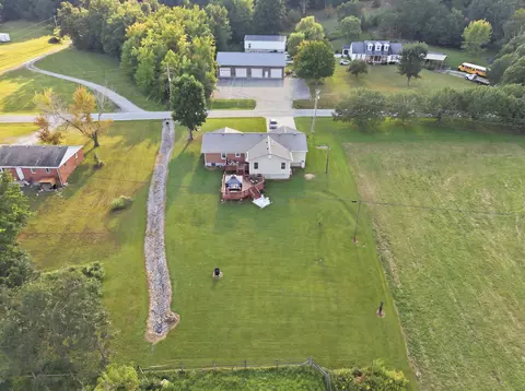 View/Area - 621 Copper Creek Rd, Berea, KY 40403 photo 4 of 9