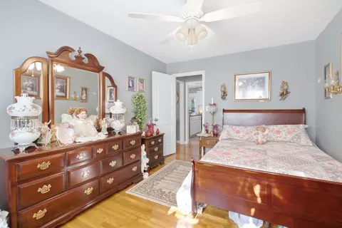 Bedroom - 621 Copper Creek Rd, Berea, KY 40403 photo 5 of 6