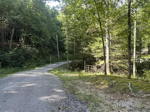 Exterior - 300 Boulder Dr, London, KY 40741 photo 13 of 19
