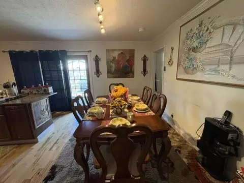 Dining - 401 Kentucky 1107, Van Lear, KY 41265 photo 1 of 1