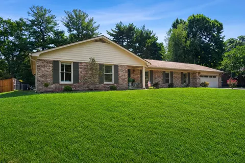636 Tally Rd, Lexington, KY 40502