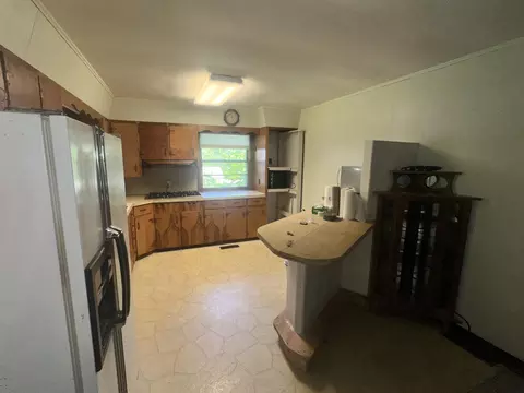 Kitchen - 59 Pope Dr, Murray, KY 42071 photo 2 of 3