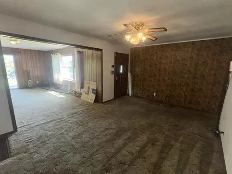 Living - 59 Pope Dr, Murray, KY 42071 photo 1 of 4