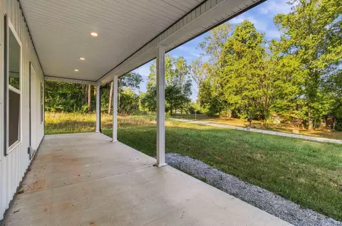 Exterior - 221 Pine Tree Circle Dr, Nancy, KY 42544 photo 5 of 11