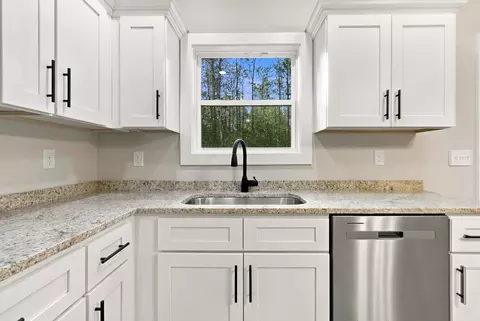 Kitchen - 221 Pine Tree Circle Dr, Nancy, KY 42544 photo 4 of 4