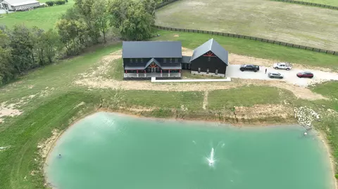 6006 Waters Edge Way, Maysville, KY 41056