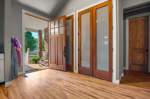 Entry Way - 16 Windham Ln, Corbin, KY 40701 photo 1 of 5