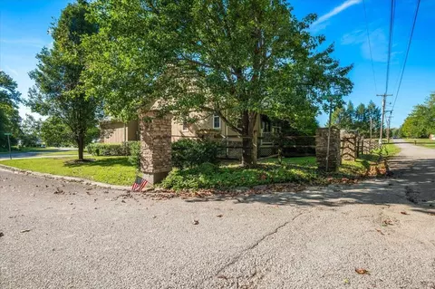 Exterior - 16 Windham Ln, Corbin, KY 40701 photo 5 of 9