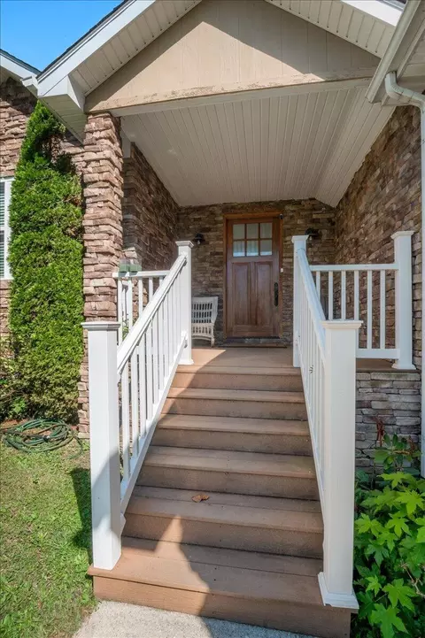 Exterior - 16 Windham Ln, Corbin, KY 40701 photo 6 of 9