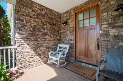 Exterior - 16 Windham Ln, Corbin, KY 40701 photo 7 of 9