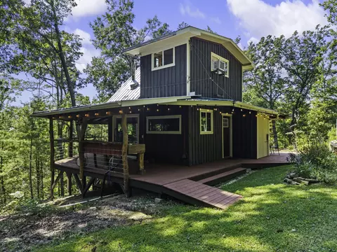 Exterior - 258 Black Bear Ridge Rd, Campton, KY 41301 photo 3 of 19