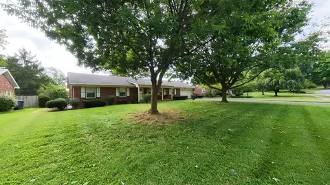 2082 Old Nassau Rd, Lexington, KY 40504