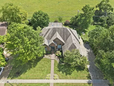 View/Area - 913 Cabernet Dr, Berea, KY 40403 photo 10 of 12