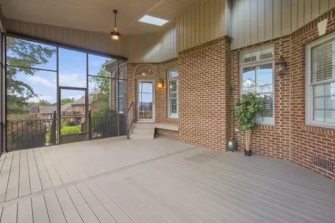 Exterior - 913 Cabernet Dr, Berea, KY 40403 photo 3 of 4