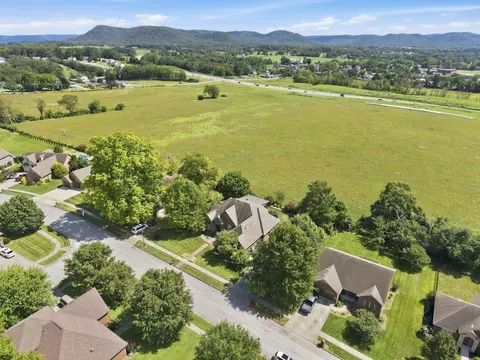 View/Area - 913 Cabernet Dr, Berea, KY 40403 photo 3 of 12