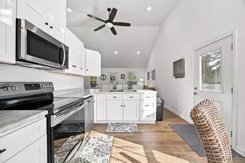 Kitchen - 36 Lazy Trail Rd, Nancy, KY 42544 photo 6 of 6
