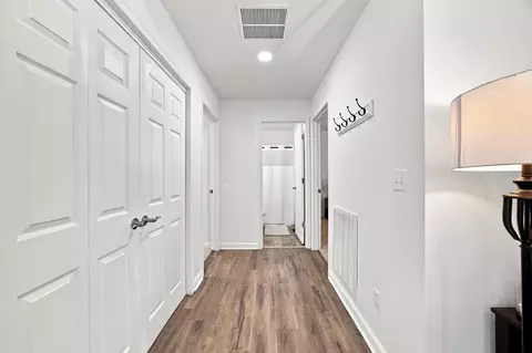 Entry Way - 36 Lazy Trail Rd, Nancy, KY 42544 photo 6 of 9