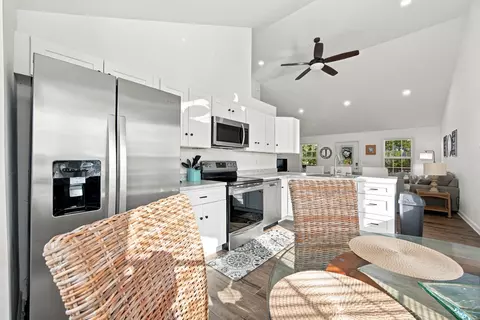 Kitchen - 36 Lazy Trail Rd, Nancy, KY 42544 photo 5 of 6