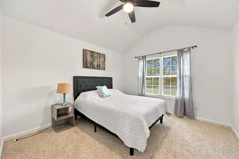 Bedroom - 36 Lazy Trail Rd, Nancy, KY 42544 photo 5 of 13