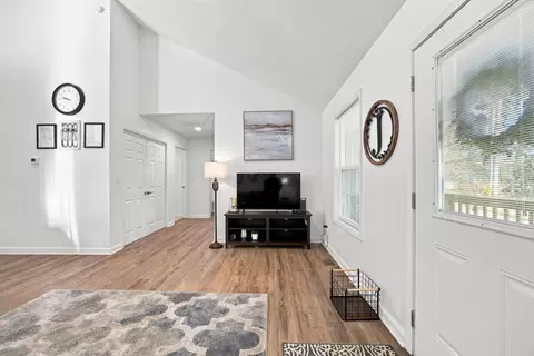 Entry Way - 36 Lazy Trail Rd, Nancy, KY 42544 photo 1 of 9
