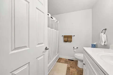 Bath - 36 Lazy Trail Rd, Nancy, KY 42544 photo 3 of 5