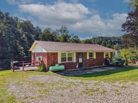 Exterior - 490 Cribbs Hl, Grayson, KY 41143 photo 2 of 7