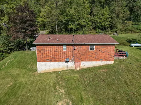 View/Area - 490 Cribbs Hl, Grayson, KY 41143 photo 2 of 3