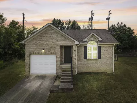 122 Fox Harbor Dr, Danville, KY 40422