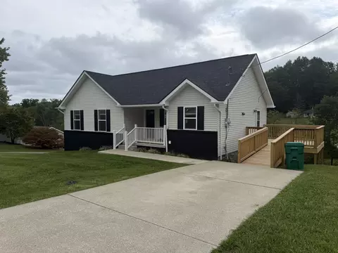 Exterior - 21 Maple Ln, Morehead, KY 40351 photo 3 of 11