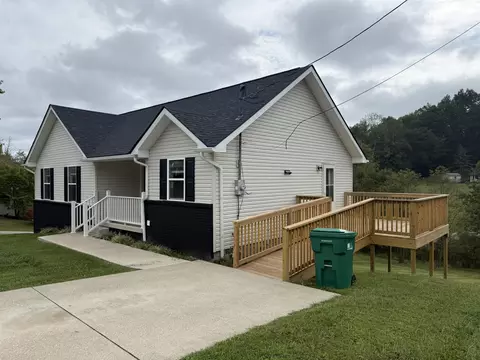Exterior - 21 Maple Ln, Morehead, KY 40351 photo 9 of 11