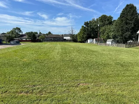 304 Vail Dr, Lawrenceburg, KY 40342